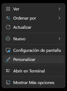 Clic derecho en escritorio Windows 11 para acceder a Personalizar
